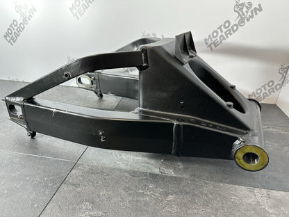 Suzuki GSXR 1300 2016 HAYABUSA Swingarm Rear Swinging Arm 18408 Miles OEM