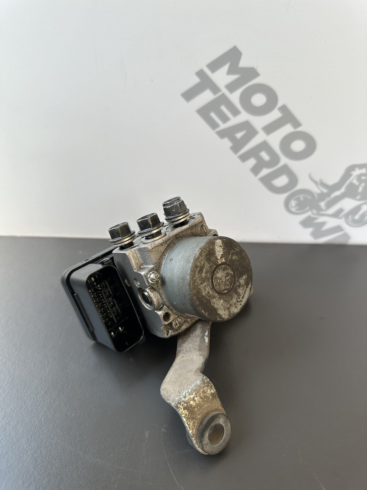 Kawasaki Z900 ZR900 2022 ABS pump control module Z900 ABS pump OEM