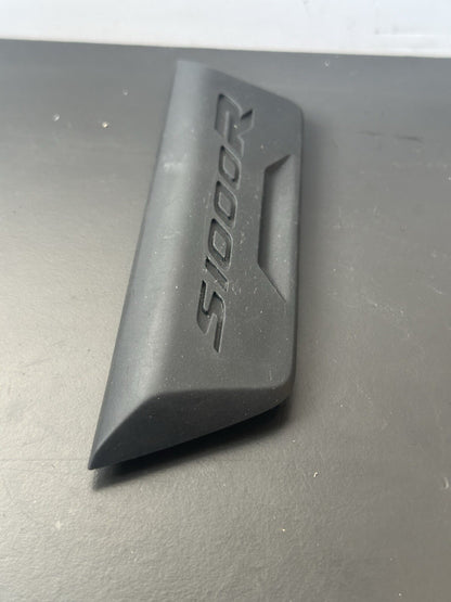 BMW S1000R REAR SEAT EMBLEM FAIRING COVER 8533891 2014-2020 BMW S1000R Emblem