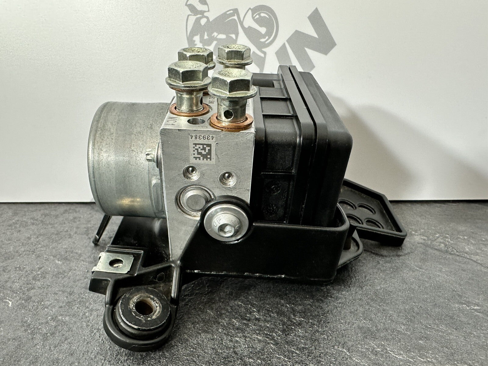 Aprilia Tuono V4 1100 2021 ABS Pump Module Actuator 6606 Miles 2022-2024 OEM