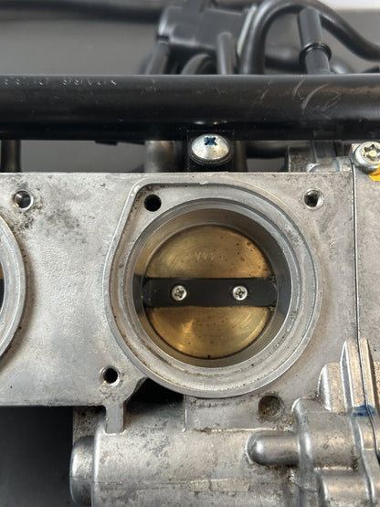 TRIUMPH STREET TRIPLE 765 RS 2017 Throttle Bodies 27,946 M 765RS Throttle Bodies