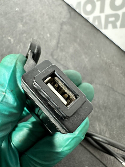 Triumph Street Triple 765 RS 2018 USB Connector Socket 15244m 2017-2020 OEM