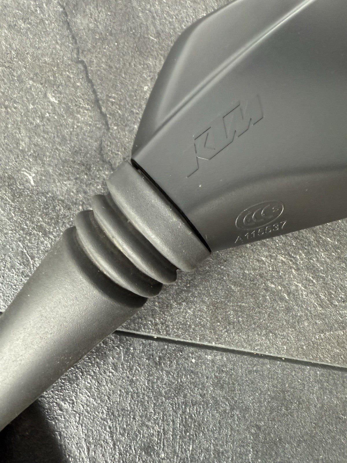 0aeadad9-8273-4136-b9f8-9e138c70ecbb