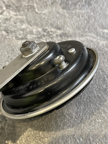 Kawasaki Ninja ZX10R 2016 Horn & Mount Bracket 2017-2020 Only 18266 Miles OEM