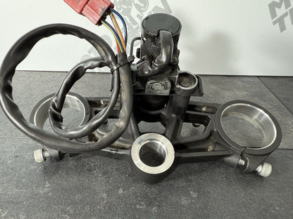 Yamaha YZF R125 R 125 2014 Lockset Ignition ECU Key Yoke 26983 Miles 2008-2018