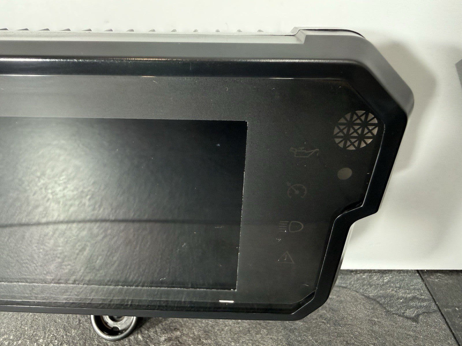 05fd67c0-c1d2-4a45-8f5b-5325a8f9d81b