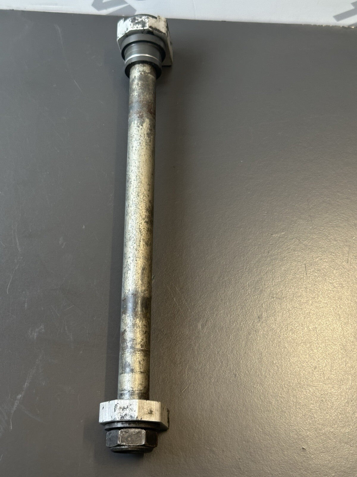 TRIUMPH STREET TRIPLE 675R REAR WHEEL SPINDLE Rear Wheel Axle Rear Spindle 2011