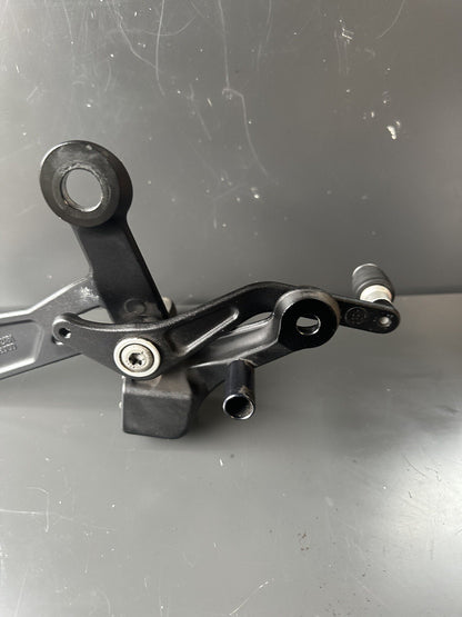 KTM 790 left Footrest riders footrest assembly Left Foot Rest 64103038100 OEM