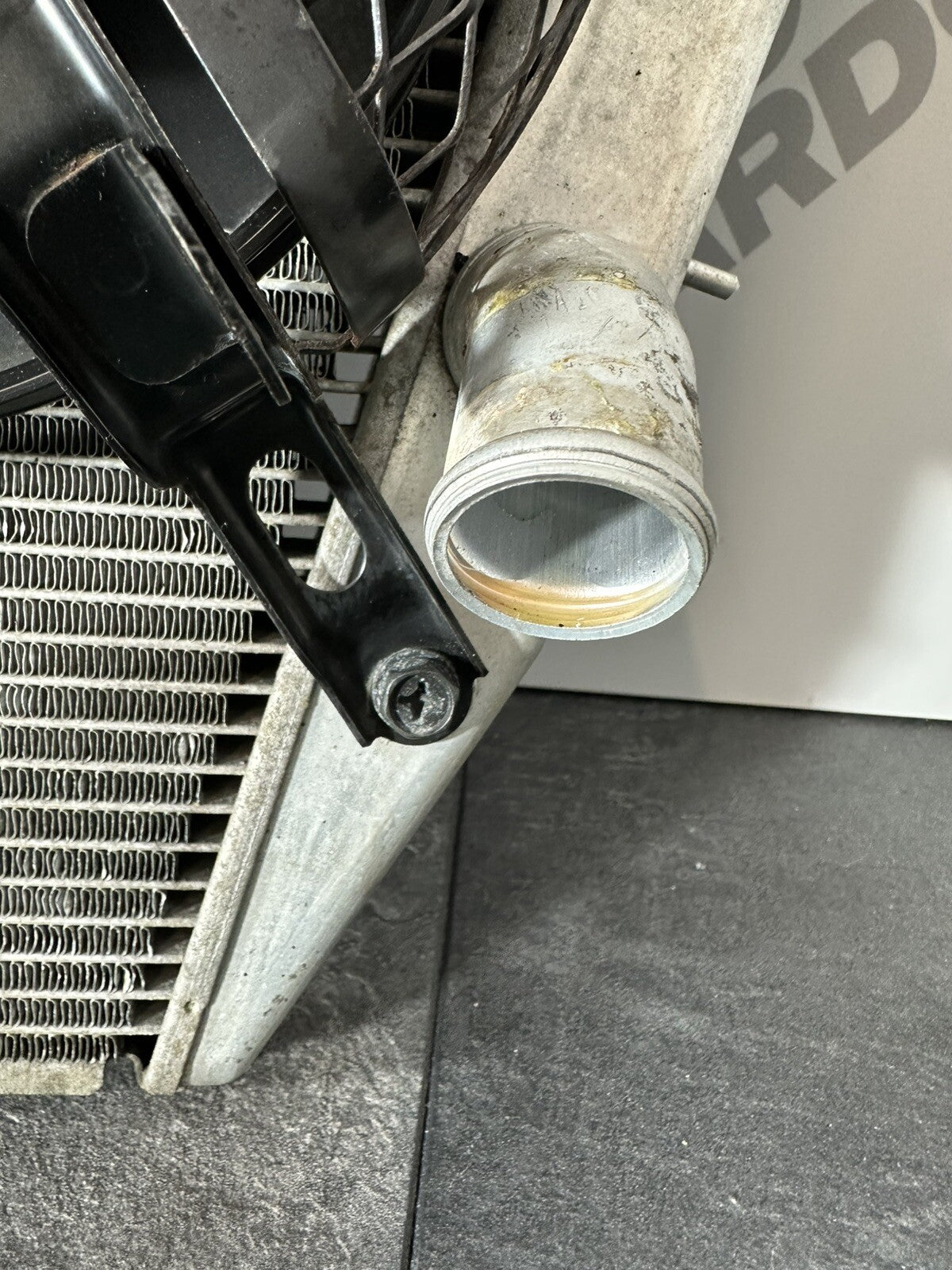Suzuki GSXR 1000 2014 Radiator Coolant Radiator 22774 Miles 2009-2016 OEM