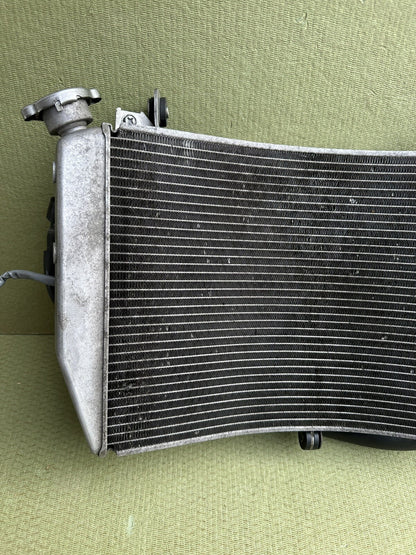 YAMAHA R1 14B RADIATOR AND FANS BIG BANG YZF 1000 2009-2014 Yamaha R1 Radiator