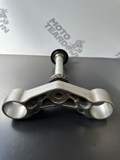 TRIUMPH STREET TRIPLE 675R Lower Yoke Bottom Clamp Lower Fork Clamp - T2044131