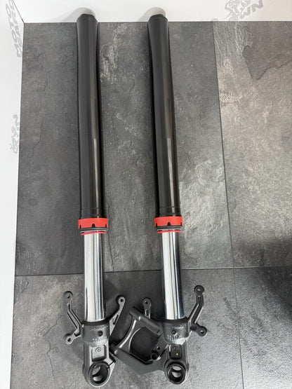 945b9e92-d8cd-4208-8073-822063f3be1c