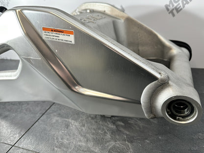 Aprilia Tuono V4 1100 Factory 2020 Swingarm Swinging Arm 6889 Miles OEM 2019