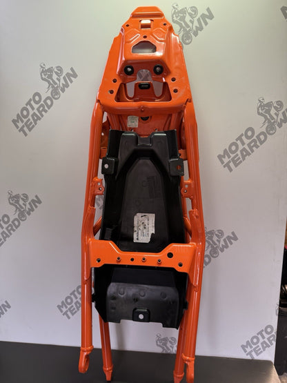 e20e9cb0-6db6-4dc6-bfd5-cee088191a43