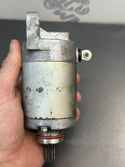 d8d968ac-a5e2-48cb-b599-360bfe6b4654