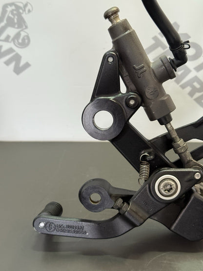 9487716c-f0bb-4ce3-a965-d02a4ef6683b