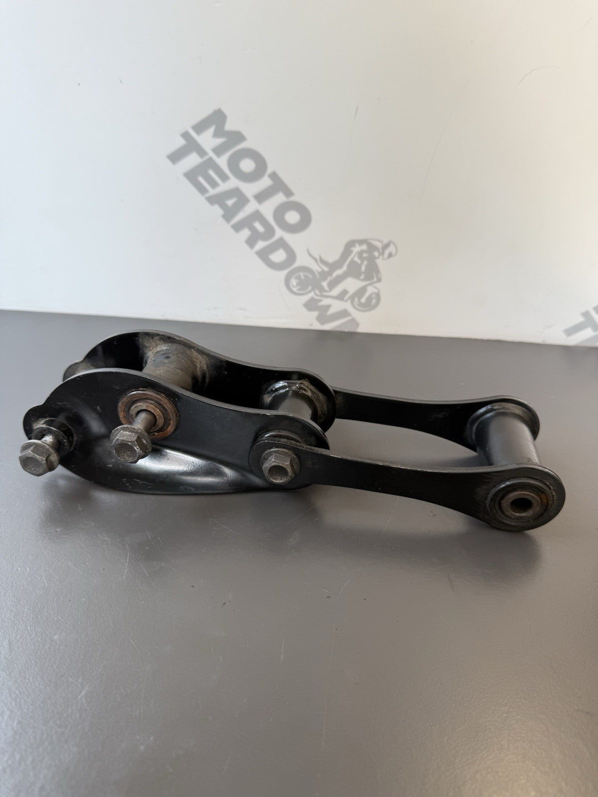 Triumph Trident 660 Rear Shock Swingarm Linkage Rear Shock Linkage 2021-2024 OEM