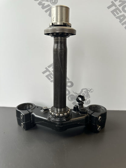 Yamaha MT-07 Yamaha MT07 Bottom lower fork yoke clamp 2014-2017 Lower Yoke OEM