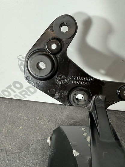 8b98bdc0-a3f0-493f-b0e3-dc27b027cb7f