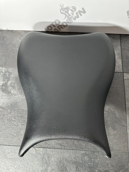 Suzuki GSXR 1300 2016 HAYABUSA Seat Riders Seat Front Seat 18408 Miles OEM