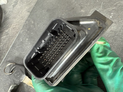 Yamaha YZF R125 R 125 2014 Lockset Ignition ECU Key Yoke 26983 Miles 2008-2018