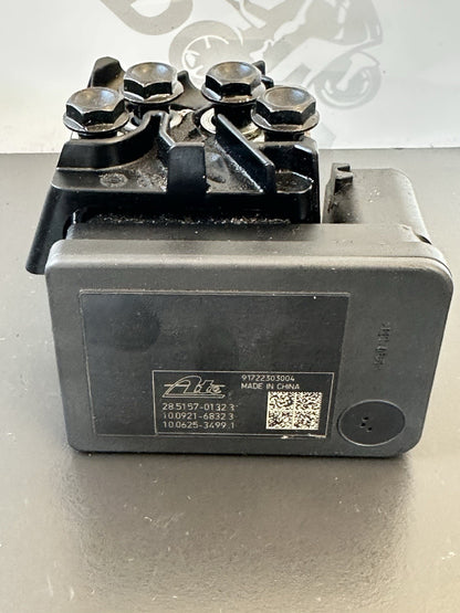 Triumph Street Triple 765 R ABS Pump OEM Triumph Street Triple T2025958 2017-19