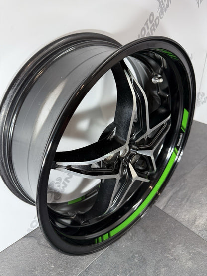 c60ff500-40d9-4e75-bd1a-57b6b85fa3e2
