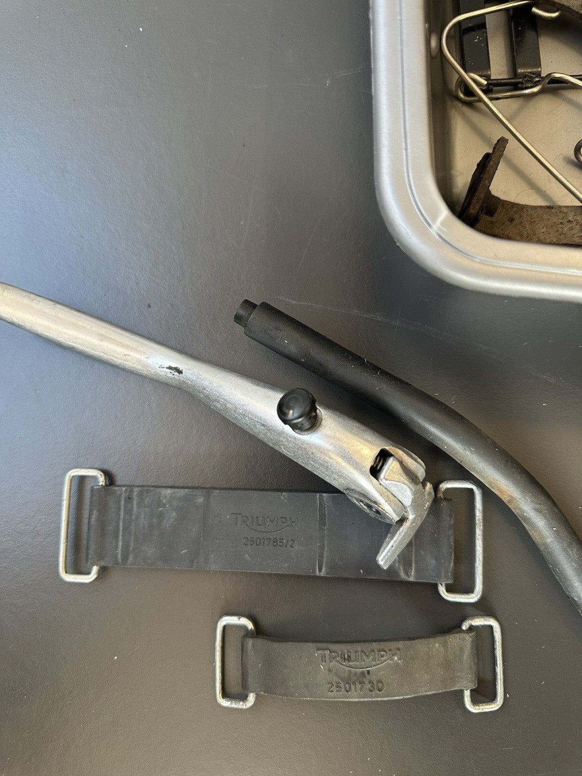 TRIUMPH SPEED TRIPLE 1050 2011-2015 NUTS BOLTS SPARES Job Lot Bolts 1050 Job Lot