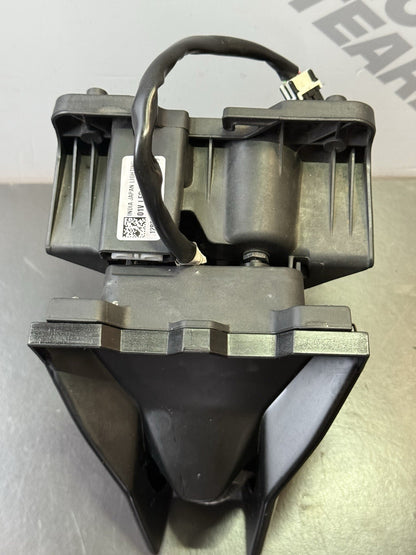 9c8ff925-fa7c-4956-9afe-576f62e29d33