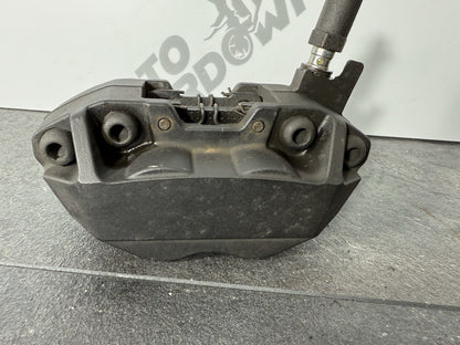 Yamaha YZF R125 R 125 2014 Front Brake Caliper & Pads 26983 Miles 2008-2018