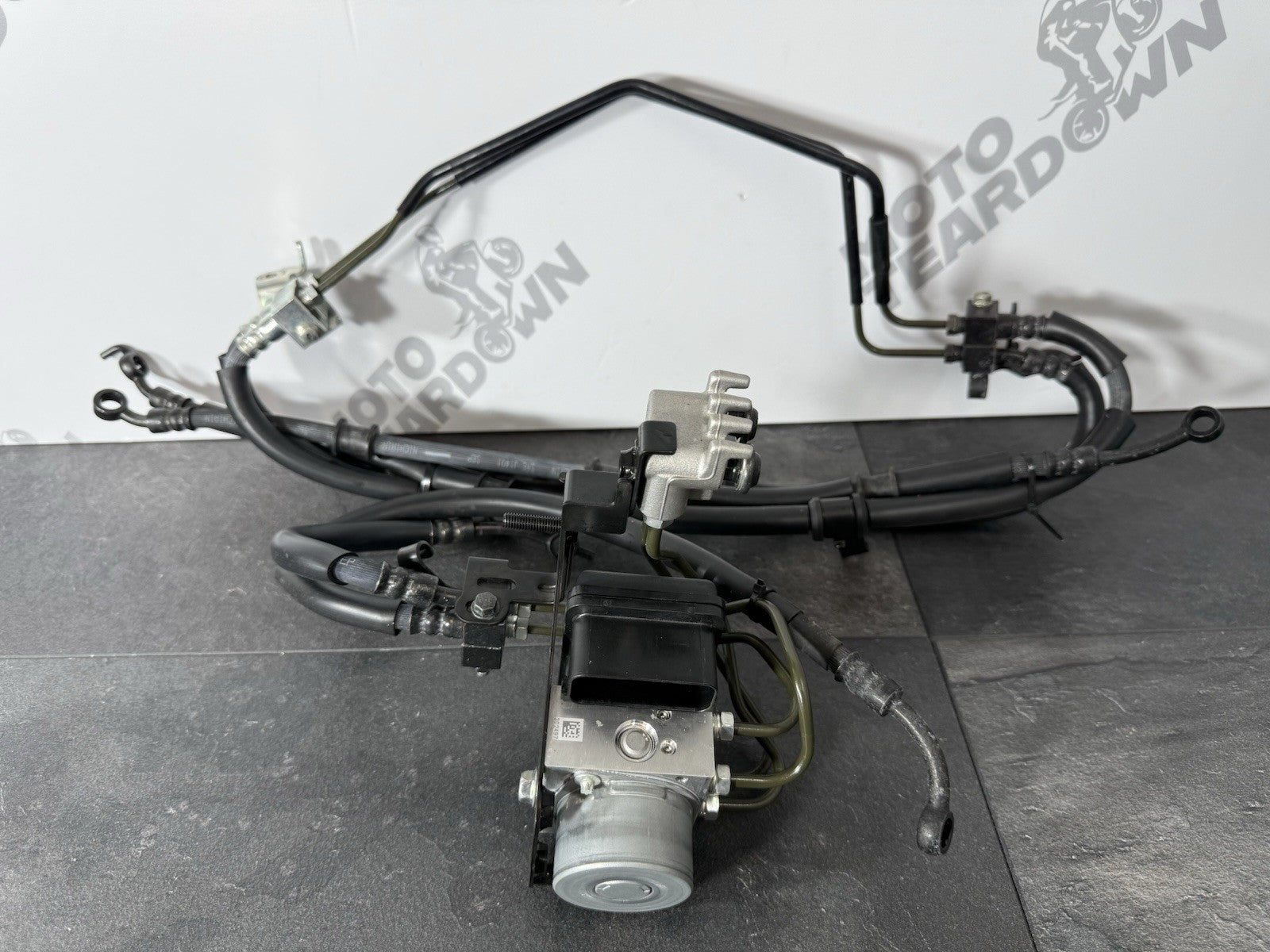 a7995efe-2904-46d8-b6e3-3a185fd1e760