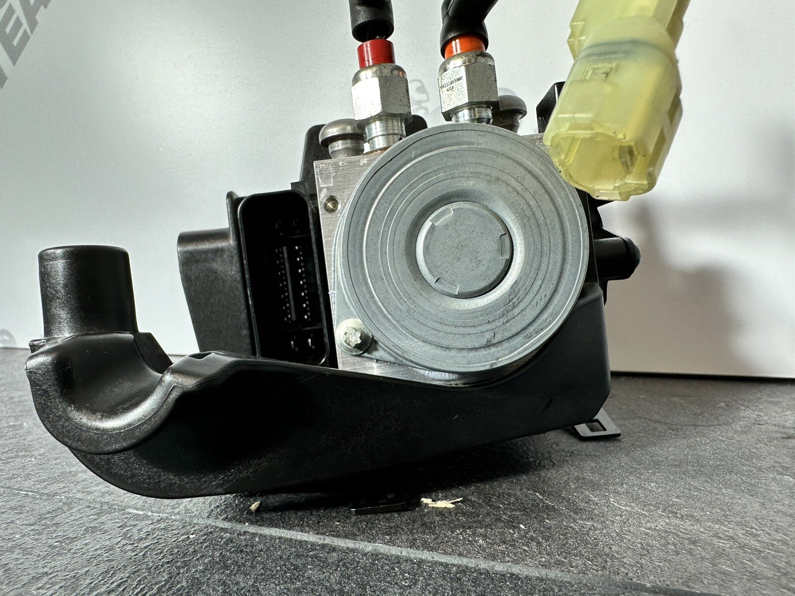 KTM 790 Duke 2020 ABS Brake Pump Actuator Regulator 3766 Miles 2018 2019 OEM