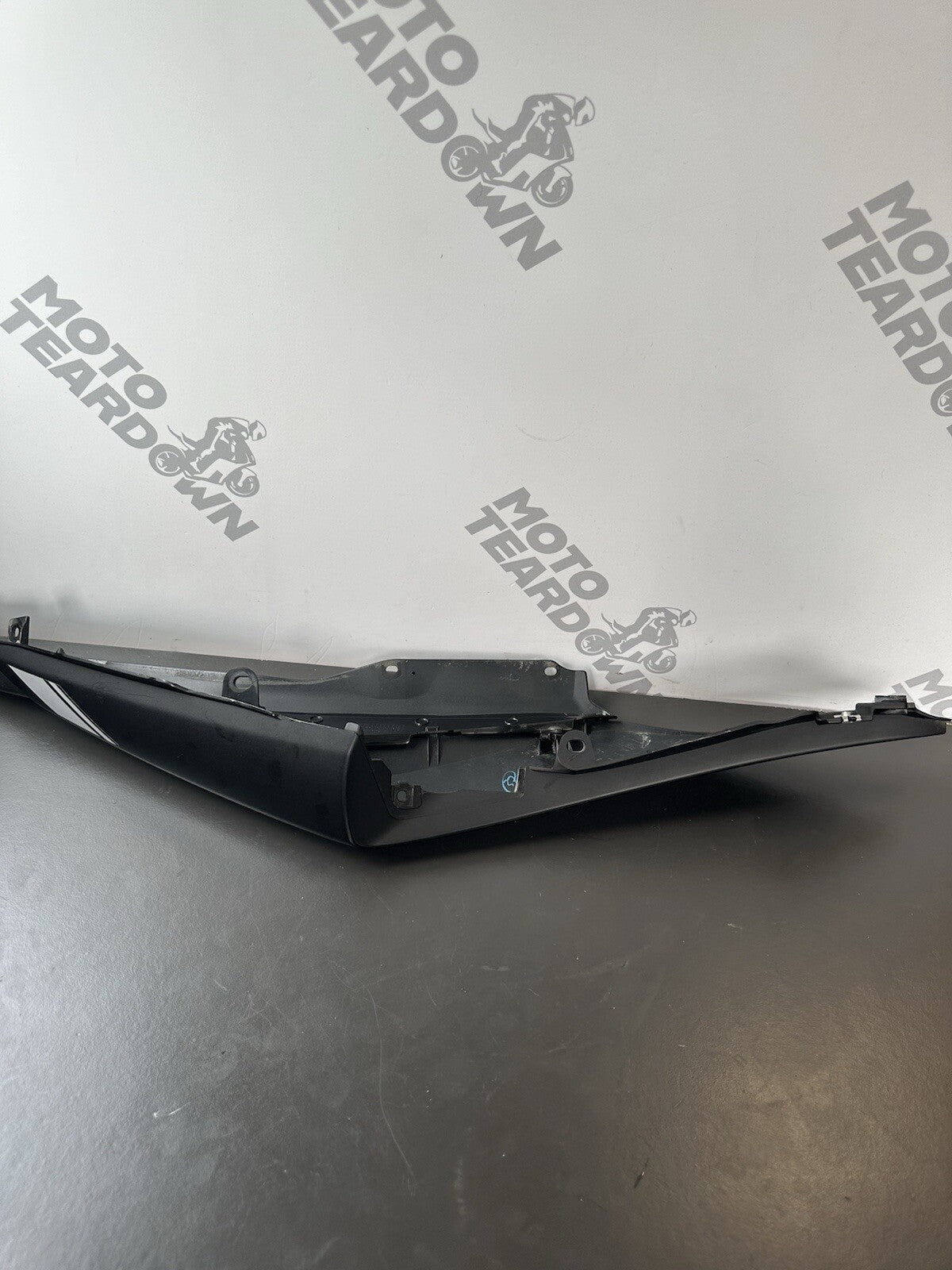 Yamaha MT03 MT-03 Right Rear fairing panel rear Right wing trim 1WD-F1721-00 OEM