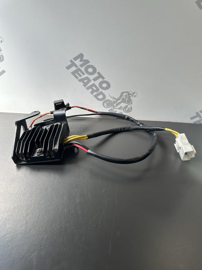 TRIUMPH STREET TRIPLE 675R Regulator Recitfier 675R Regulator Rectifier 62,378