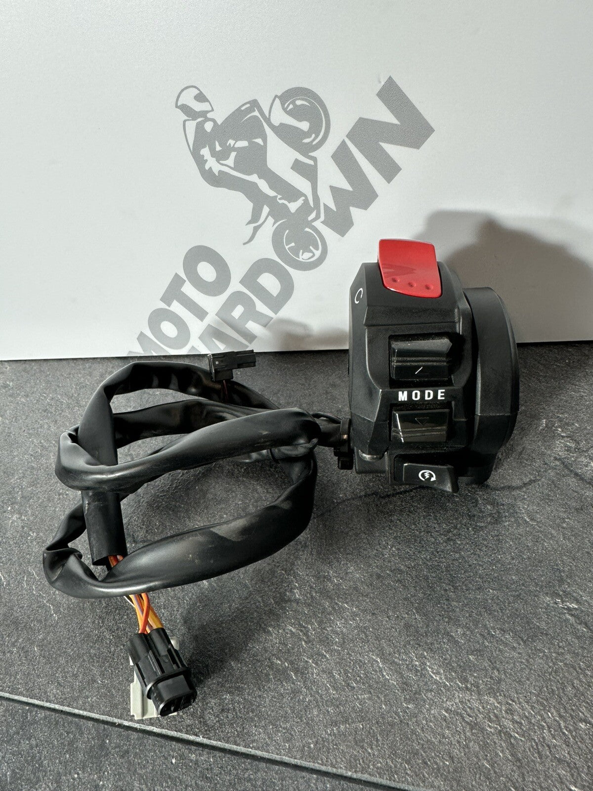 Suzuki GSXR 1300 2016 HAYABUSA Right Switchgear Kill Switch 18408 Miles OEM