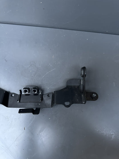 Yamaha Yzf R7 Yzf690 2022-2023 Seat Mount Bracket Yamaha R7 Seat Bracket OEM