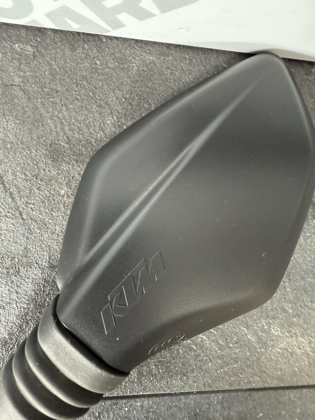 e5f0652e-7e43-4da0-9546-70f31704b692