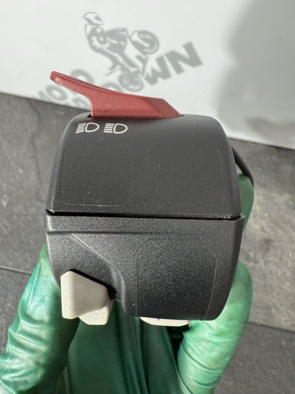 c2201a08-9e4e-49fe-b310-eeb7ed8fe848