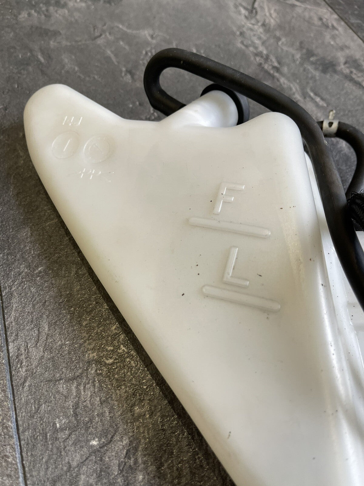 Suzuki GSXR 750 2013 L3 Coolant Expansion Bottle GSXR 600 2011-2018 L1-L8 OEM