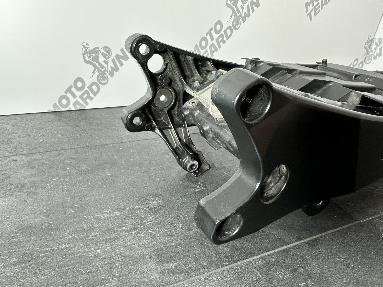 Suzuki GSXR 1000 2014 Rear Subframe & Undertray 22774 Miles 2009-2016 OEM