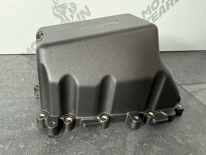 Triumph Street Triple 765 R 2017 Oil Sump Engine Sump & Bolts 18498m 2018-2021