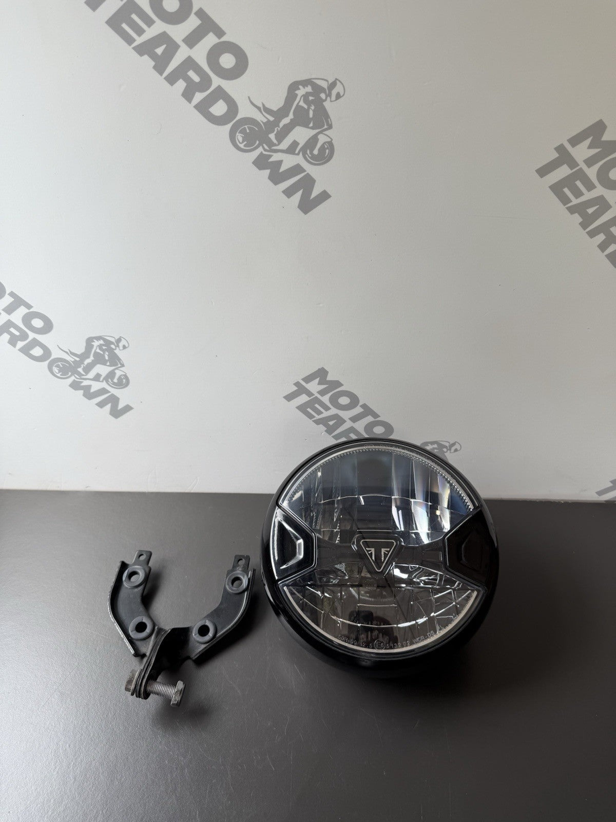 TRIUMPH TRIDENT 660 HEADLIGHT YEAR 2021-2024 Trident 660 Headlight OEM