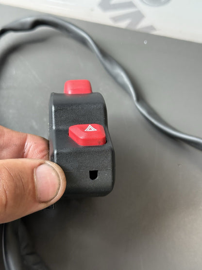 TRIUMPH TRIDENT 660 RIGHT SWITCH GEAR Right Switch YEAR 2021-2024 OEM RT SWITCH