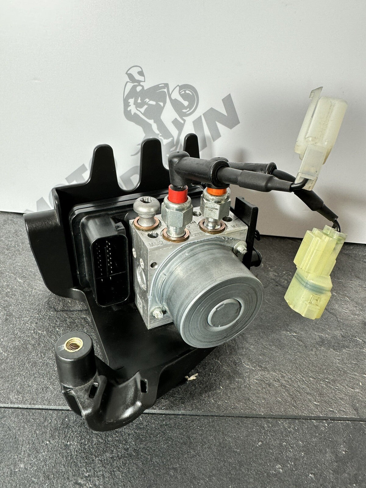 KTM 790 Duke 2020 ABS Brake Pump Actuator Regulator 3766 Miles 2018 2019 OEM