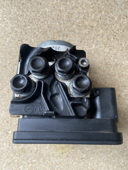 Triumph Street Triple 765 RS 2017-2019 ABS Pump Regulator 2017 OEM T2025959 OEM