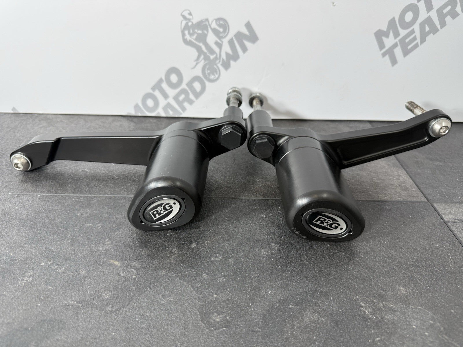 7ac10fd8-0843-43e9-ad65-e68e8947aaac