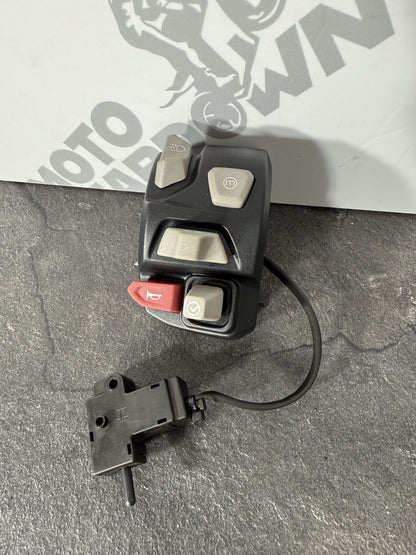 50ac6b20-d87f-4f59-83f6-86ddbbf089ba