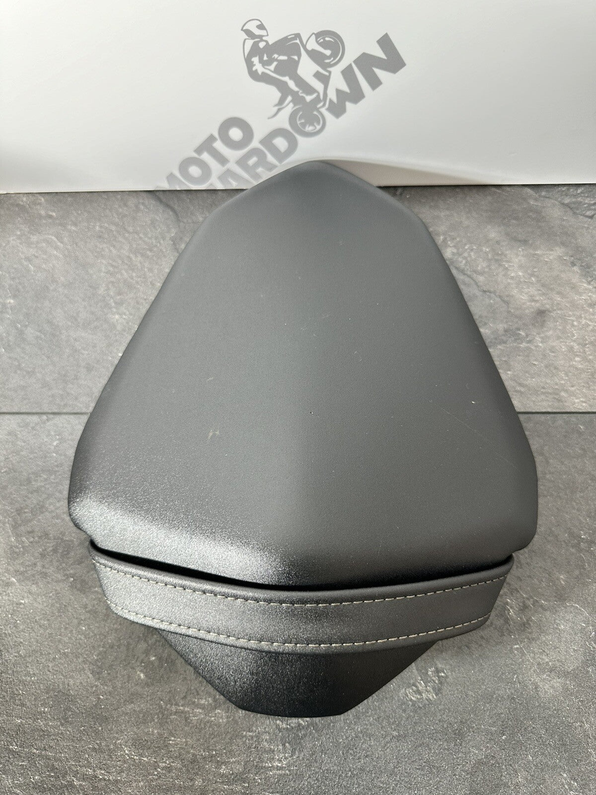 Kawasaki Z800 2016 Pillion Seat Passenger Seat 12691 Miles 2013-2018 OEM Z 800
