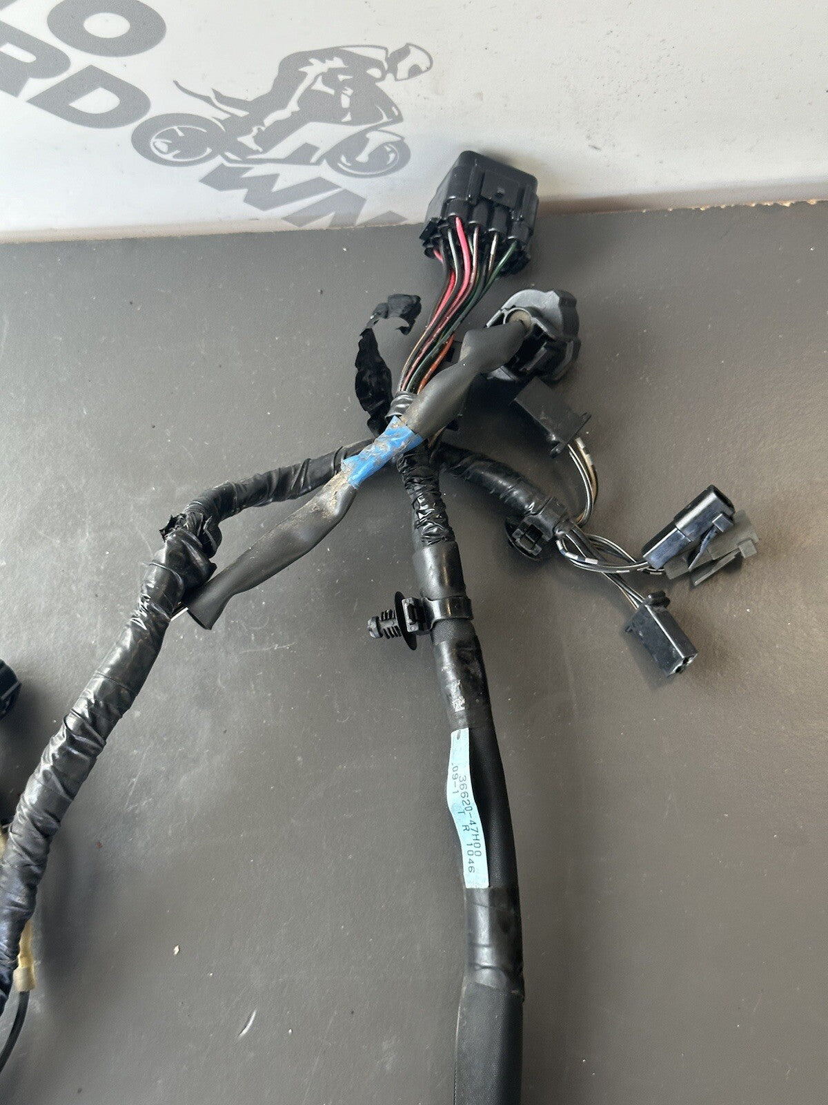 Suzuki GSXR 1000 2009-2016 Headlamp Wiring Harness 2010 36620-47HO OEM 33,787 M