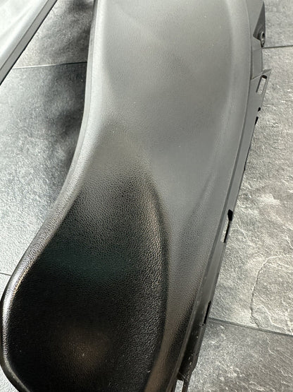 Suzuki GSXR 1300 2016 HAYABUSA Side Fairing Infill Tank Panels 18408 Miles OEM